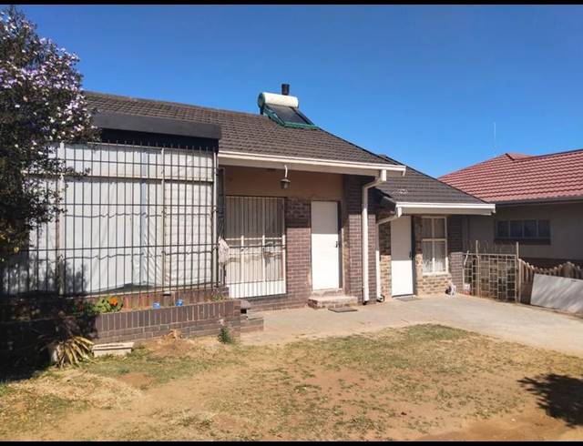 BUSINESS FOR SALE IN KEMPTON PARK